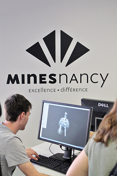 The '3D Printing Contest' Lab 2014 -Crédits TEDx Mines Nancy (2)