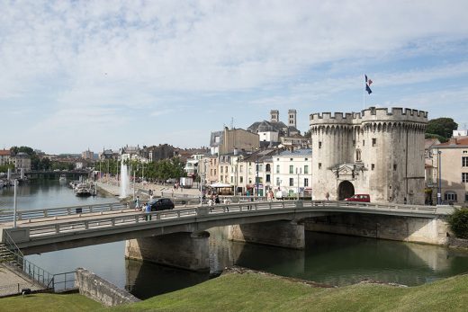 REPORTAGE CDT : PATRIMOINE : PORTE CHAUSSEE VERDUN credit photo : Guillaume Ramon / CDT