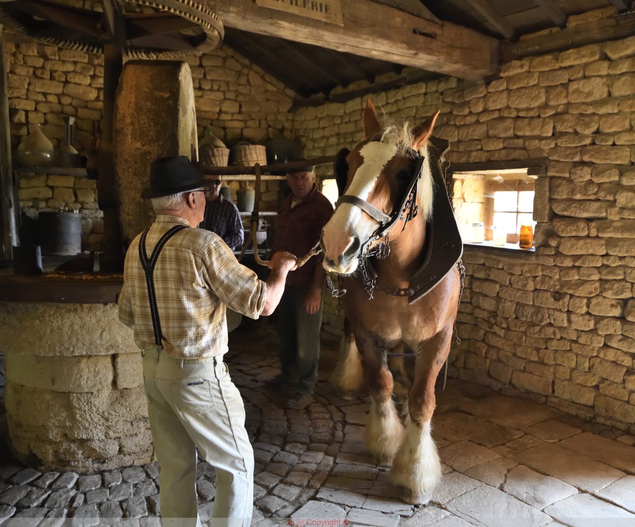 vieux-m-tiers-d-azannes-village-remonter-le-temps-lorraine-magazine