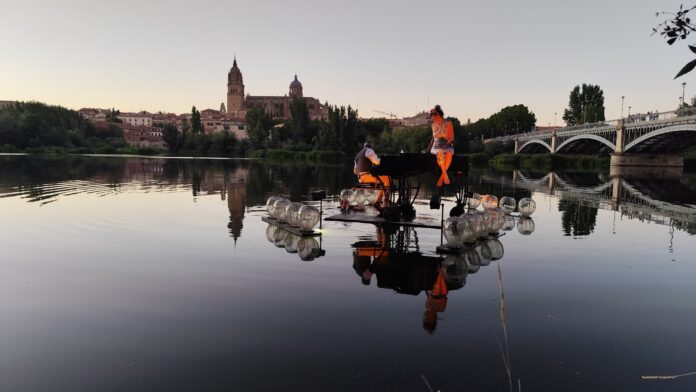 Le pianO du lac_ pianO bulle