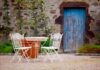 Quels meubles et objets chiner pour un extérieur vintage ?